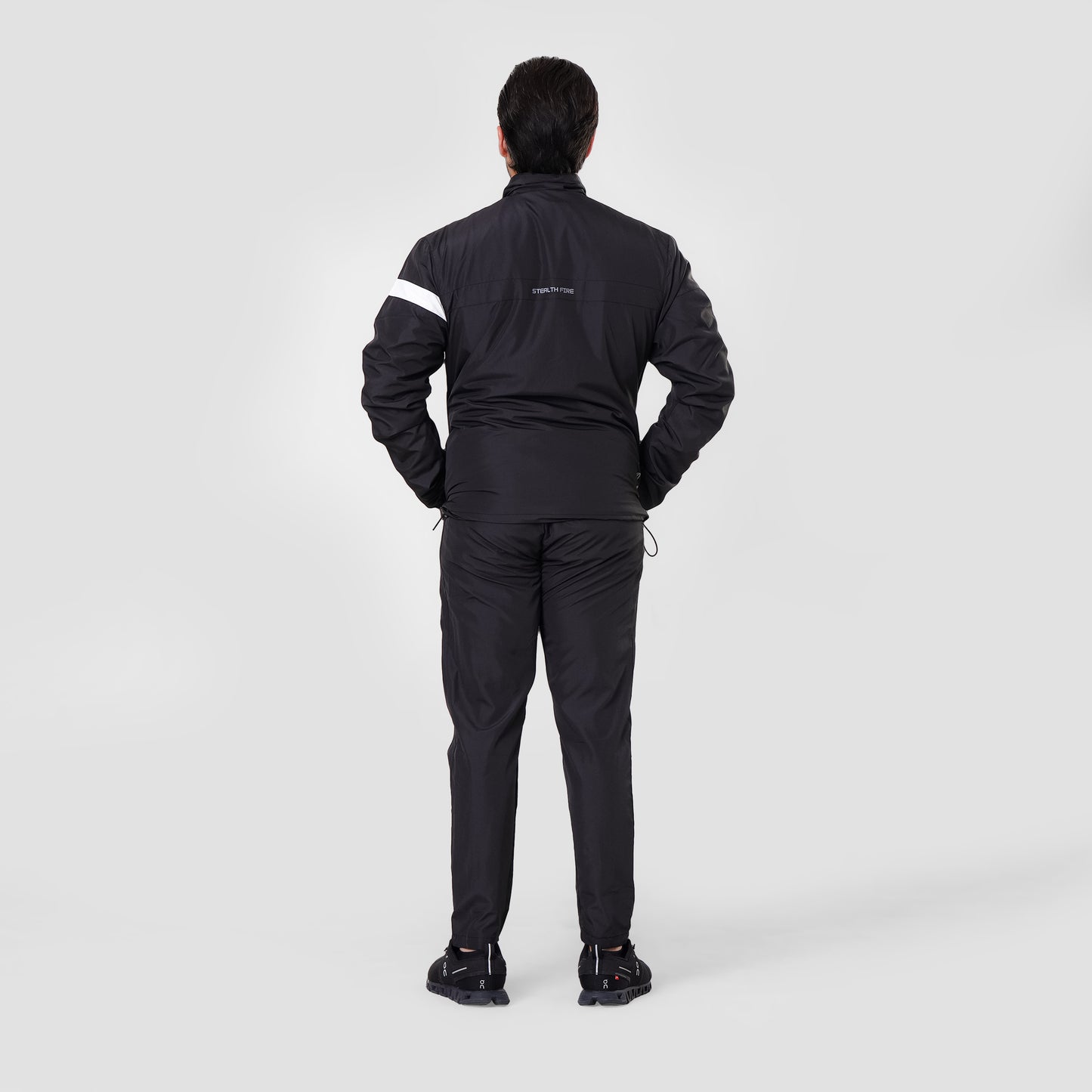 Trail Warmup Tracksuit Black